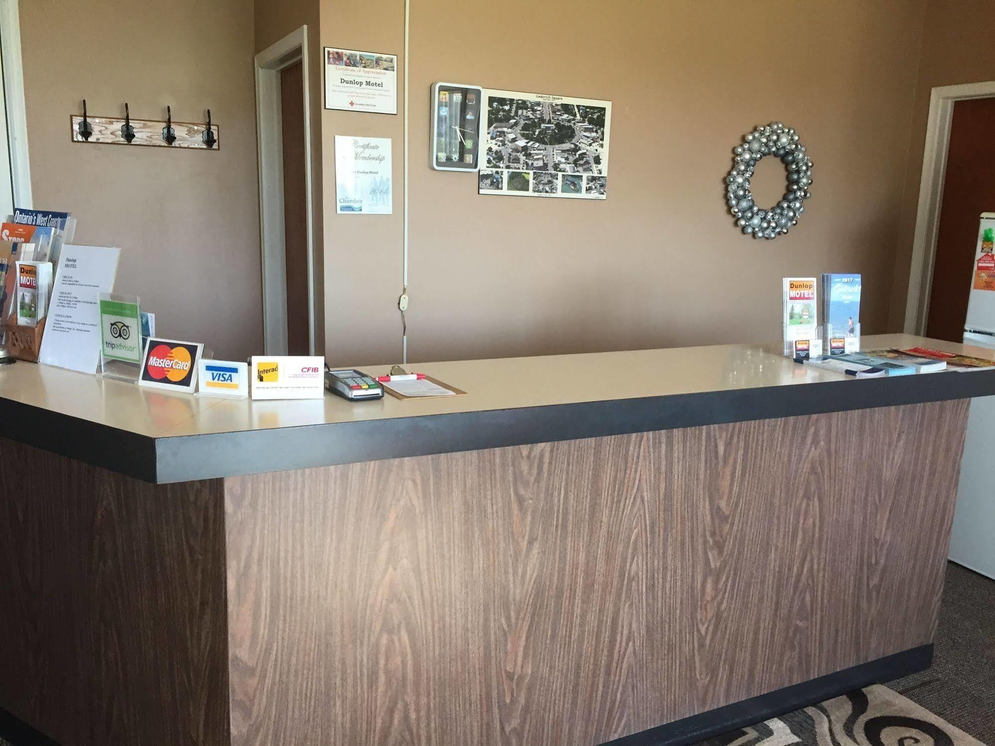 Dunlop Motel Goderich Extérieur photo